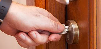 Lock Locksmith Tech San Antonio, TX 210-780-7310 - ignition-repair